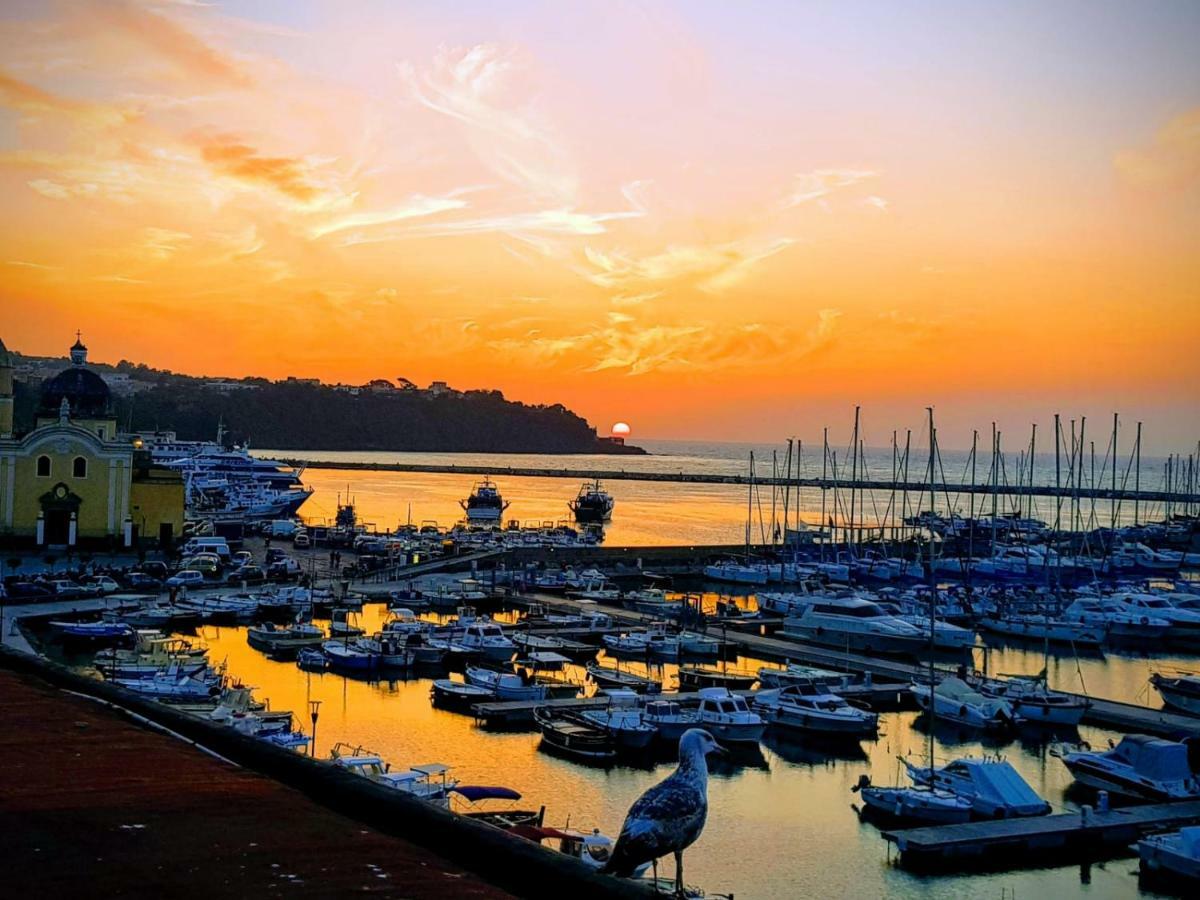 Casa Vacanze"Il Tramonto" Procida Eksteriør bilde